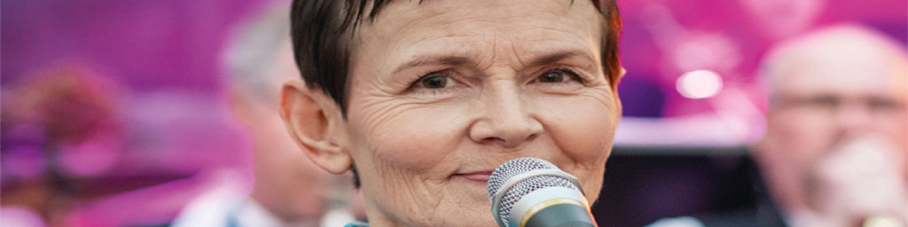 Annika Sjövall  – ”Lagom neurotisk” tarmcancerkirurg som fixar tre olika jobb och sjunger i storband